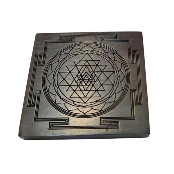 Karungali Shri Yantra 3 Inch